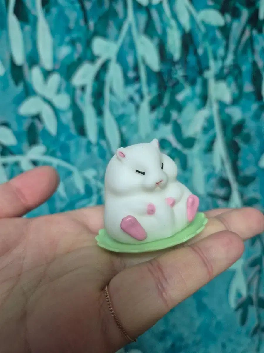 ぷにぷにハムスター ハムスター ぷにぷに 出品 - メルカリ
