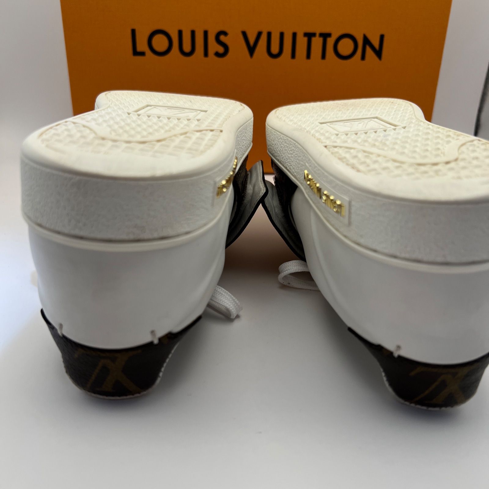 LOUIS VUITTON ルイヴィトン フロントロー・ライン スニーカー