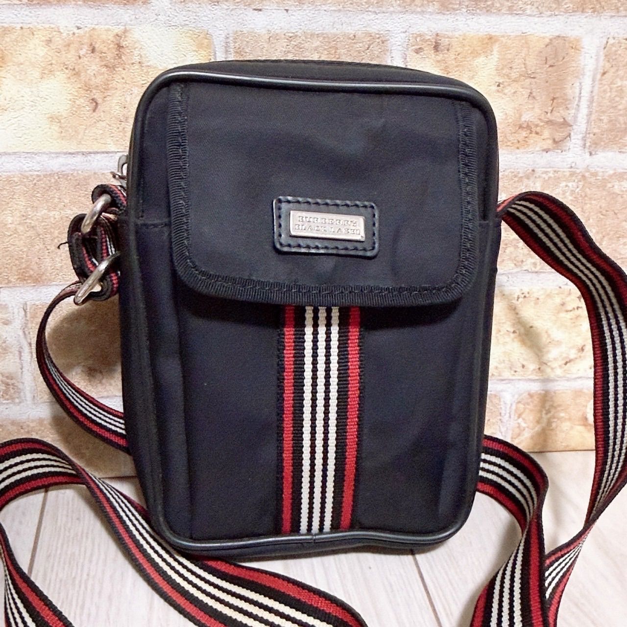 美品) Burberry Black Label(バーバリー)ショルダーバッグ ナイロン 