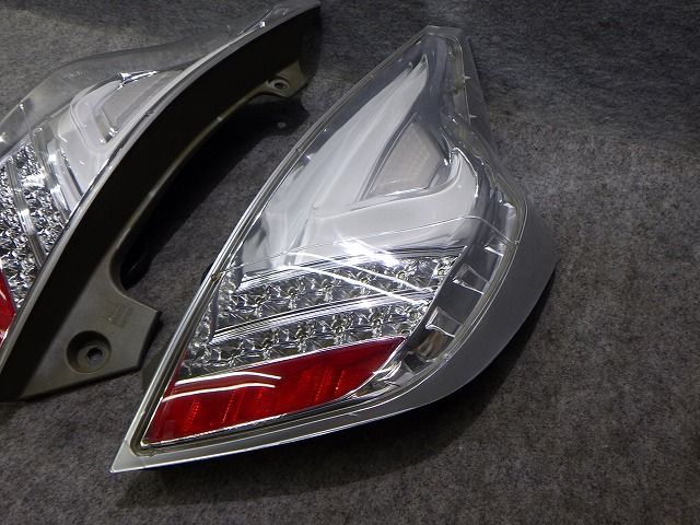 アクア 社外テール NHP10 ヴァレンティ 60-1411 前期 VALENTI LED球