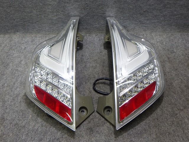 アクア 社外テール NHP10 ヴァレンティ 60-1411 前期 VALENTI LED球