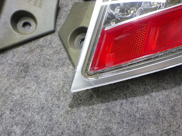アクア 社外テール NHP10 ヴァレンティ 60-1411 前期 VALENTI LED球