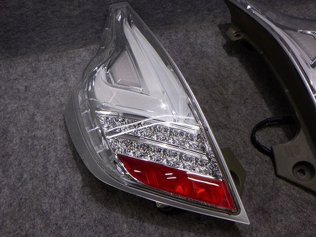 アクア 社外テール NHP10 ヴァレンティ 60-1411 前期 VALENTI LED球