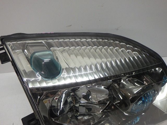 エクストレイル 右ヘッドライト HID キセノン 前期 T30 NT30 1670 イ