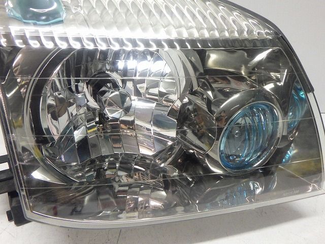 エクストレイル 右ヘッドライト HID キセノン 前期 T30 NT30 1670 イ