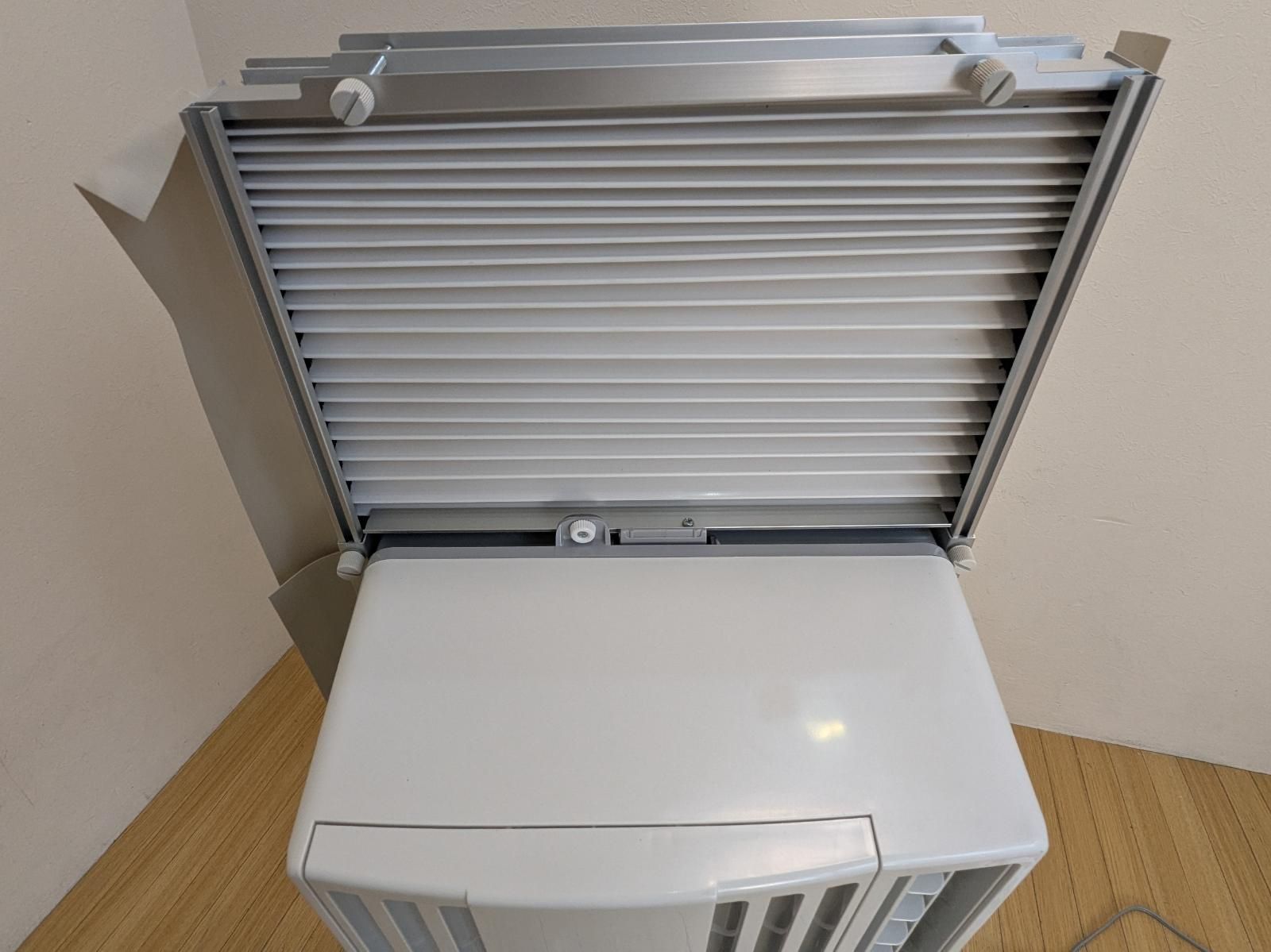 CORONA コロナ 窓用冷房専用エアコン CW-F1622R ウインド1.6kW枠付 22