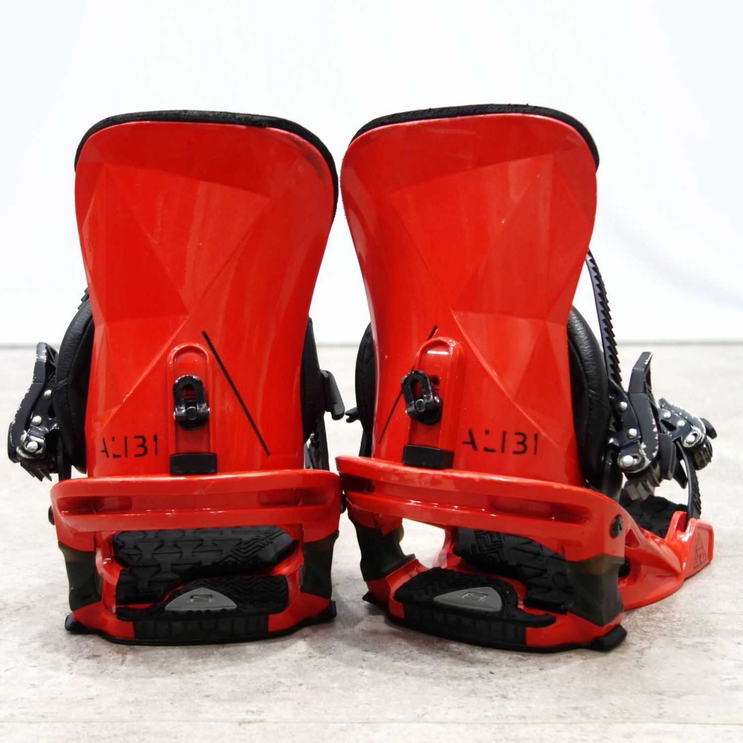 Salomon ALIBI Red ビンディング Mサイズ サロモン SALOMON スノーボード バインディング アリバイ Alibi M