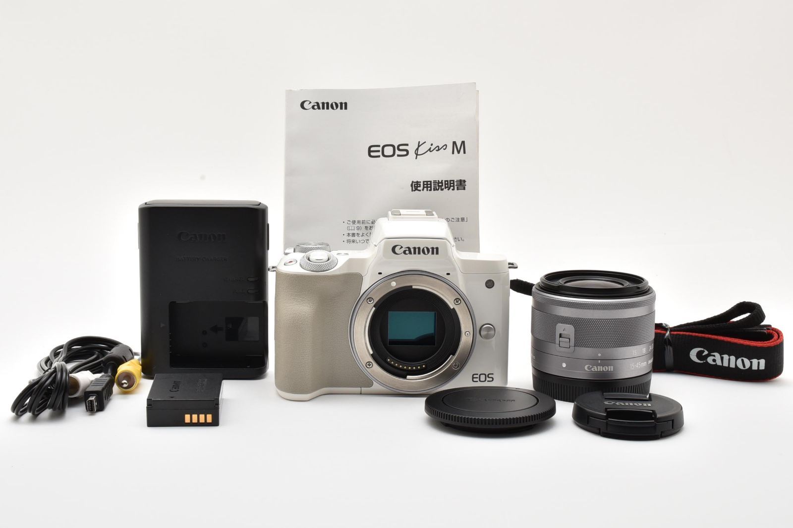 返品保証】☆美品☆キヤノン Canon EOS Kiss M レンズキット 15-45mm