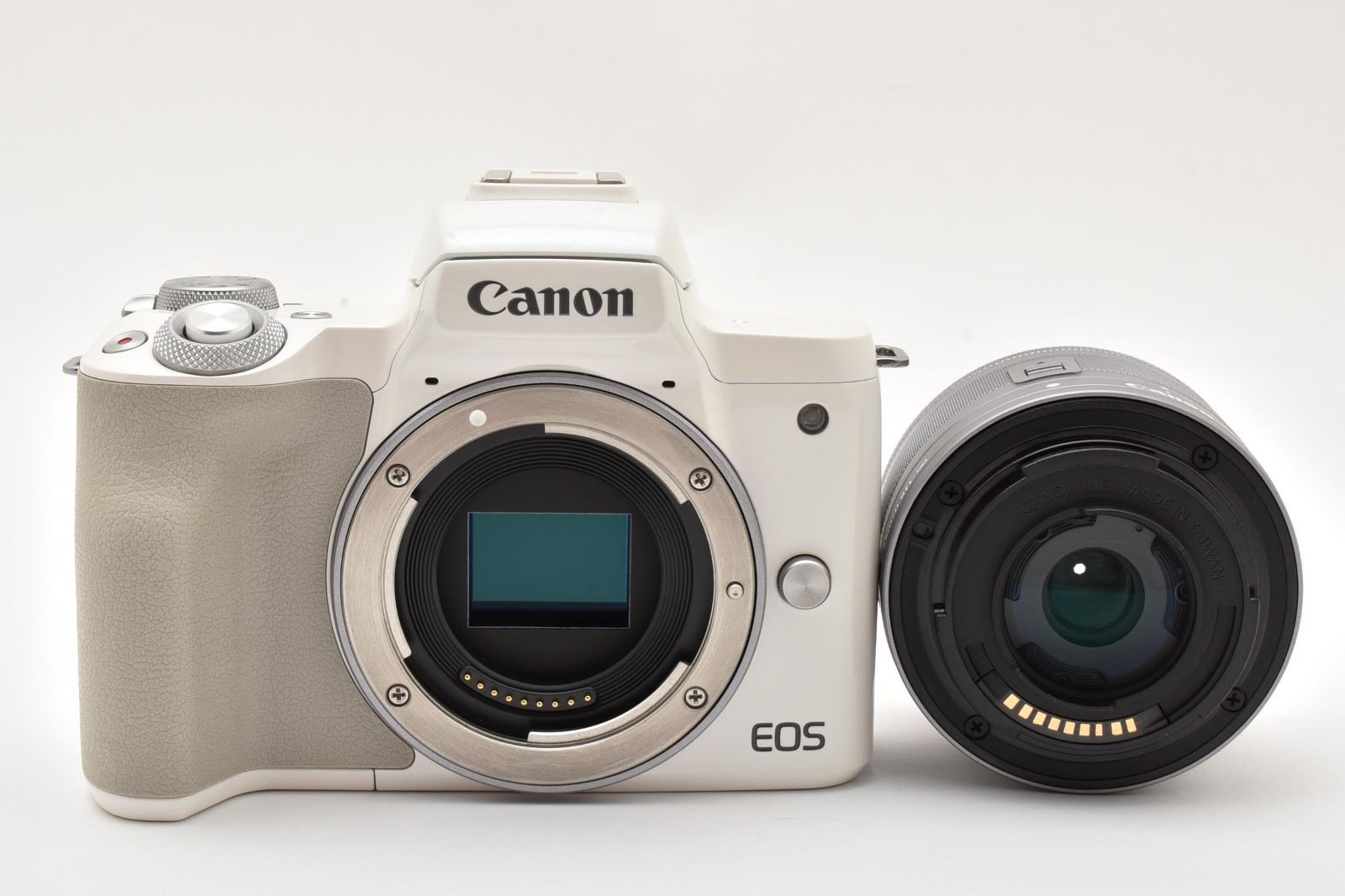 返品保証】☆美品☆キヤノン Canon EOS Kiss M レンズキット 15-45mm