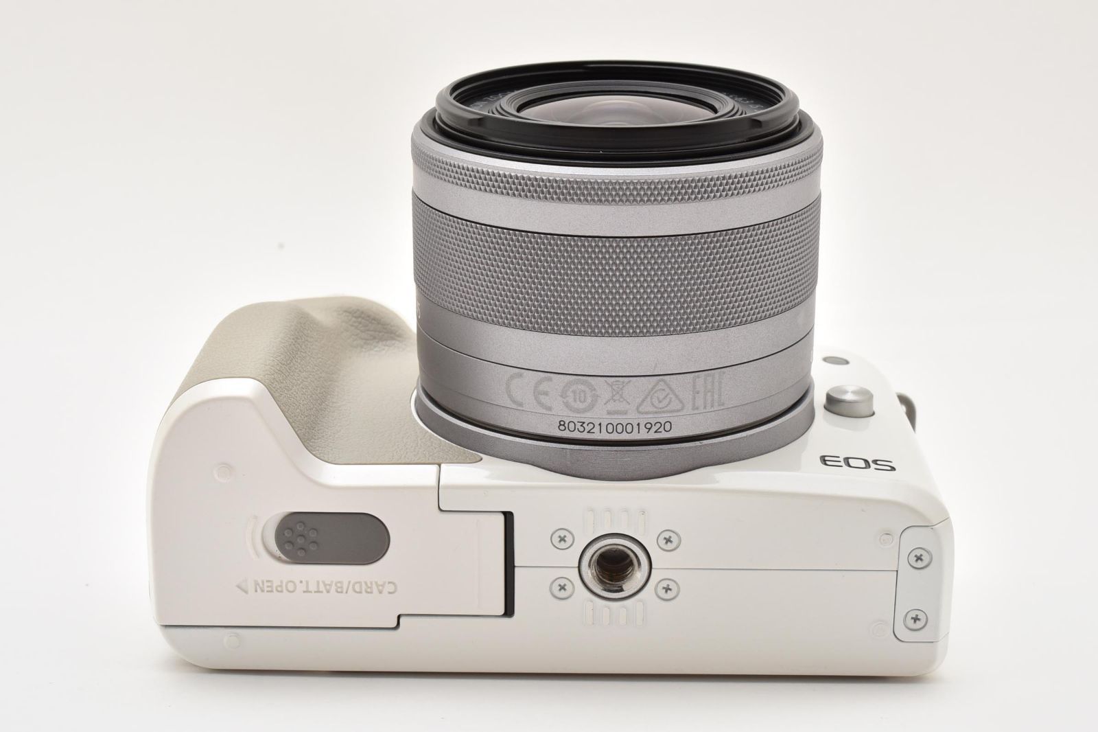 返品保証】☆美品☆キヤノン Canon EOS Kiss M レンズキット 15-45mm