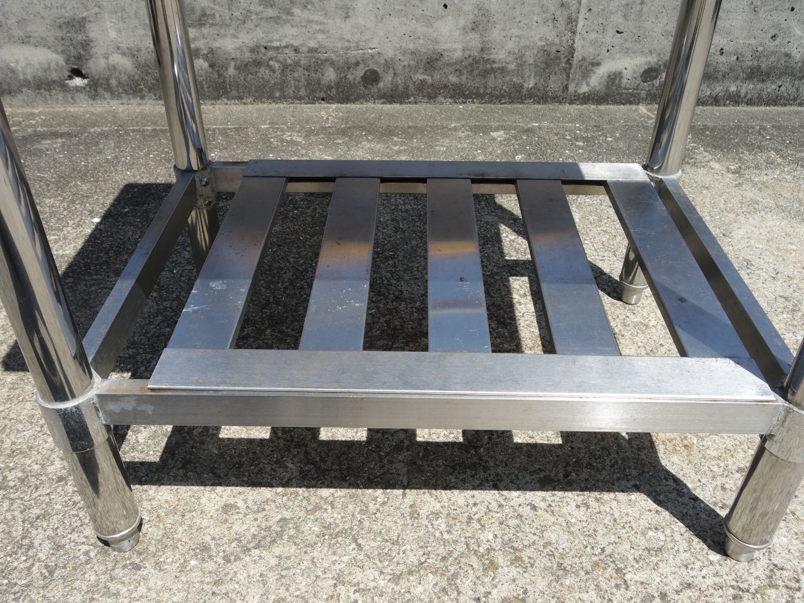 中古】M▽業務用 厨房 作業台 棚 ステンレス コンロ用 コンロ台 幅600