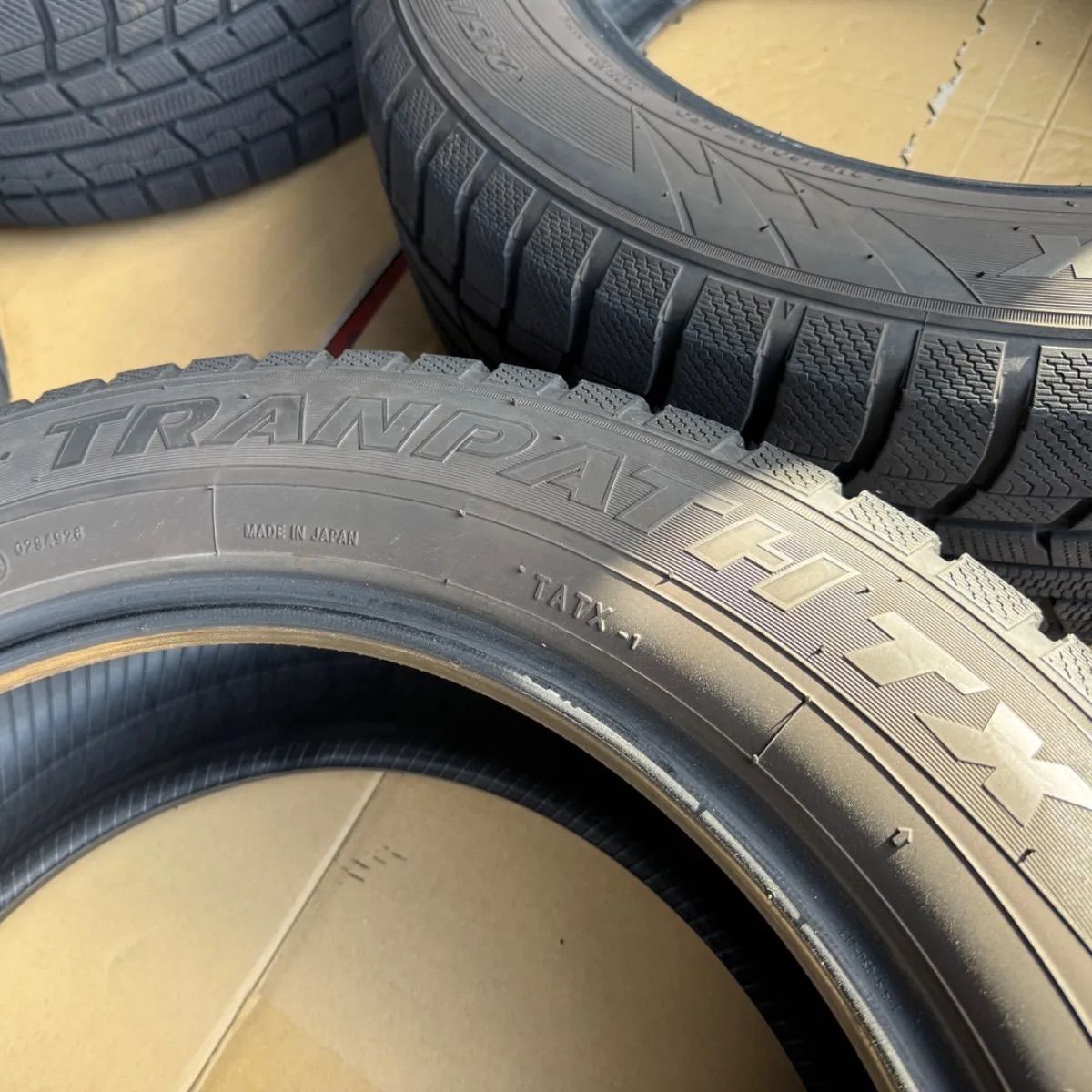 2023年製】TOYO Winter TRANPATH TX 215/60R17 96Q 4本セット バリ溝 