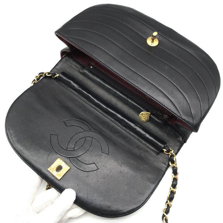 美品 CHANEL シャネル ココマーク レザー ハーフムーン ターンロック