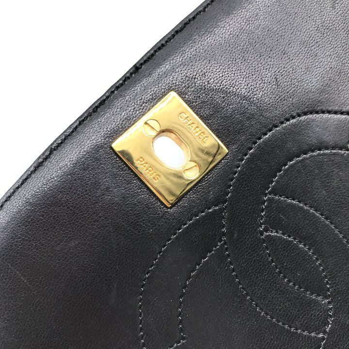美品 CHANEL シャネル ココマーク レザー ハーフムーン ターンロック