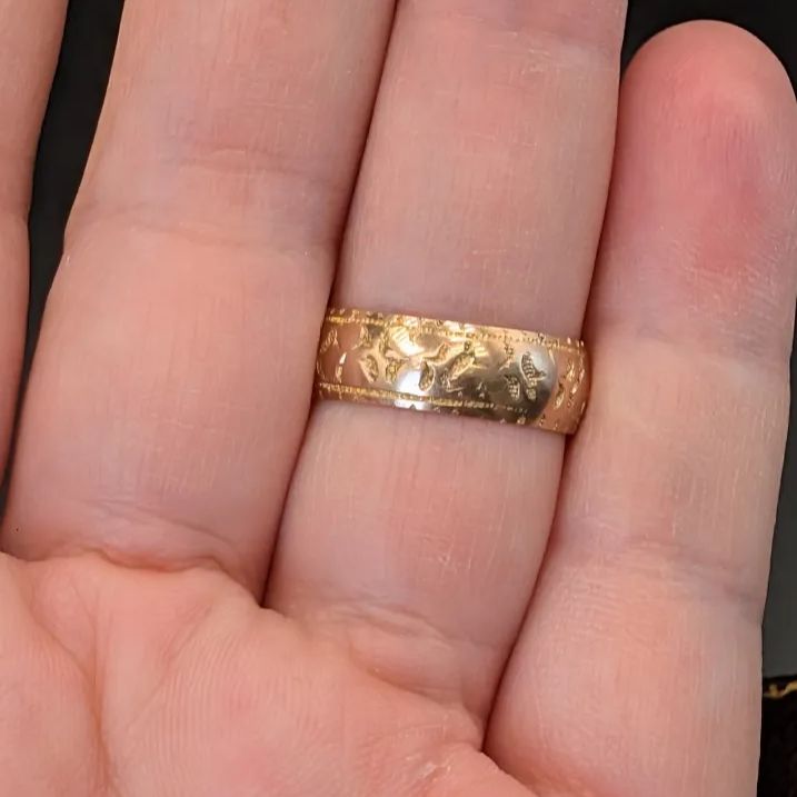 イギリスアンティーク ヴィクトリアン 9金 クローバーの彫金リング