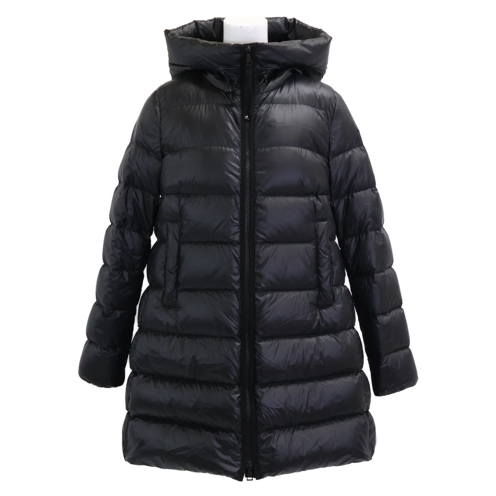 【メルカリ便】MONCLER モンクレール ダウンコート／PASSY【鑑定済み】 MONCLER モンクレール 25年製 SUYENNE スイエンヌ ダウンコート 1