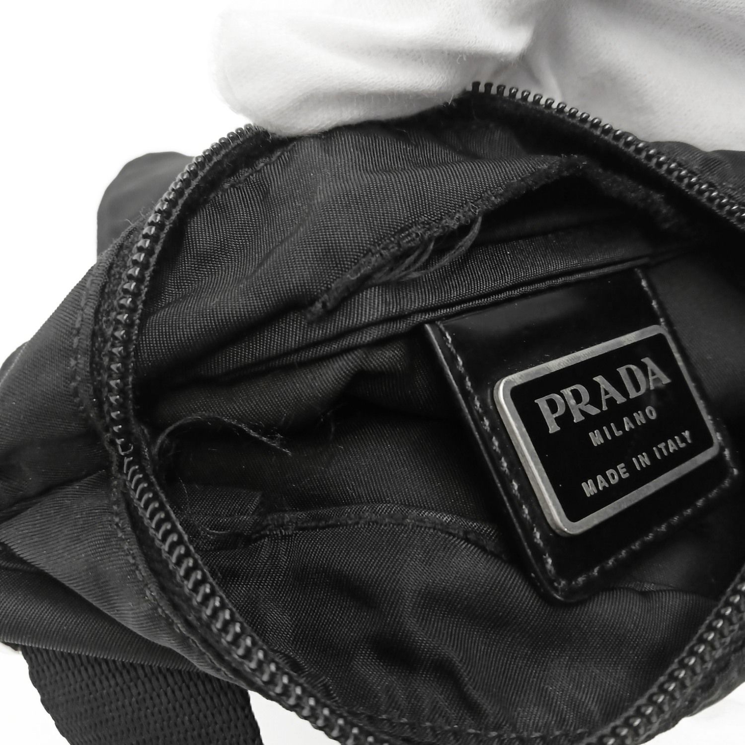 プラダ 三角プレートロゴ ナイロン ショルダー バッグ ブラック 黒. PRADA プラダ 三角プレート トライアングルロゴ ナイロン ショルダー