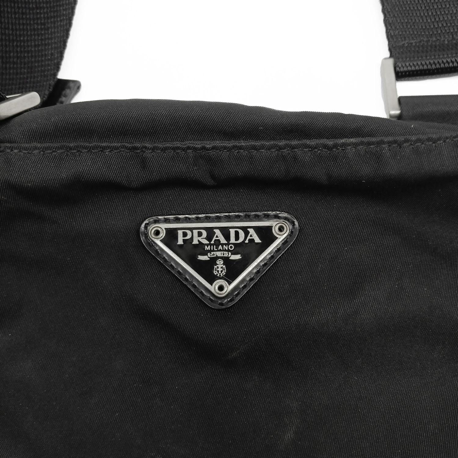 PRADA プラダ 三角プレート トライアングルロゴ ナイロン ショルダー