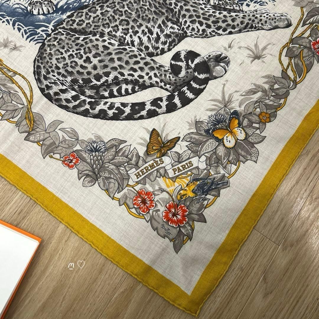 HERMESエルメス トライアングルジェアン ジャングルラブ カシシル