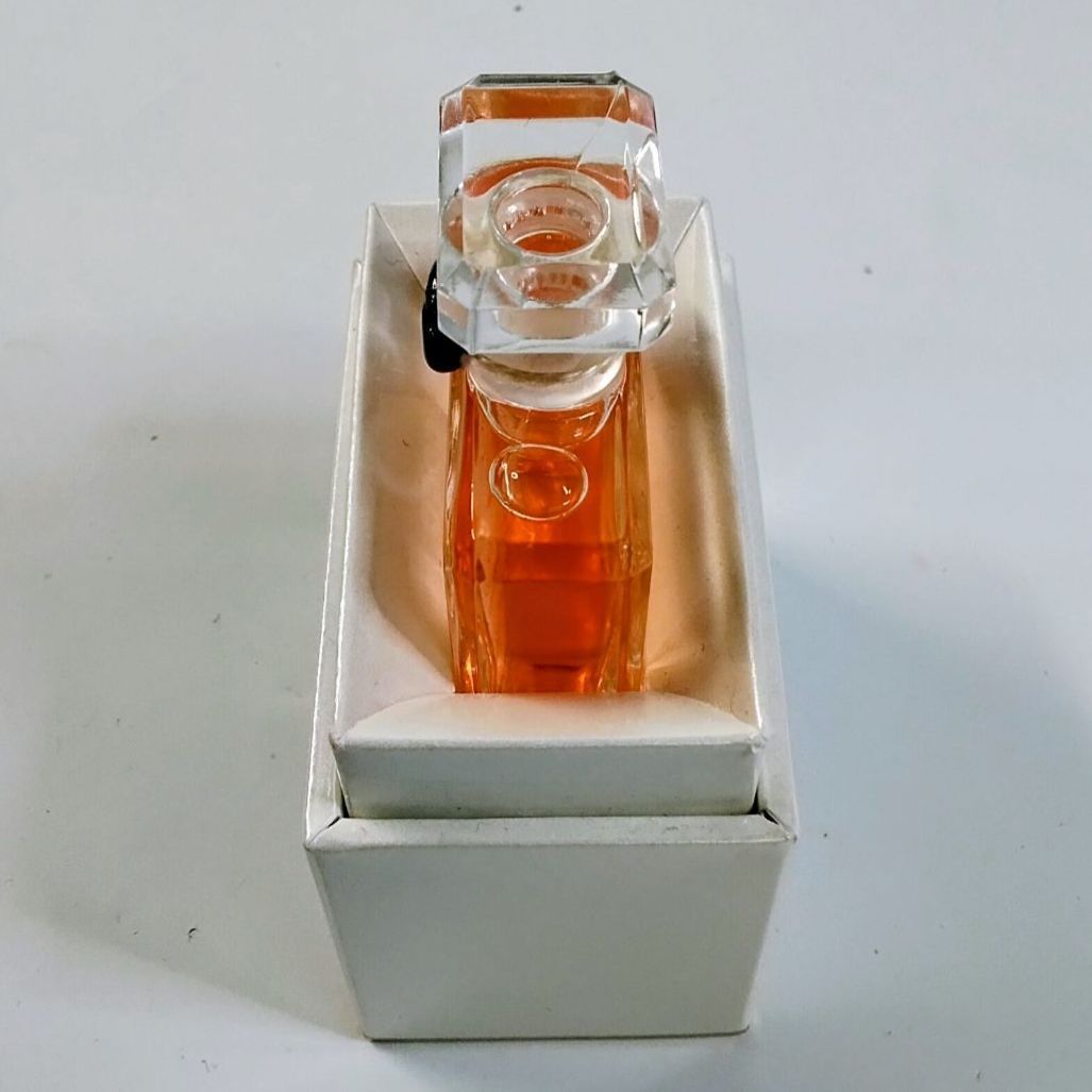 CHANEL 非売品 ココ マドモアゼル パルファム ミニボトル オルゴール 訳あり・格安】CHANEL シャネル ココ マドモアゼル パルファム 7.5mL