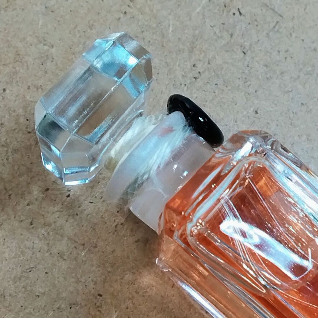訳あり・格安】CHANEL シャネル ココ マドモアゼル パルファム 7.5mL