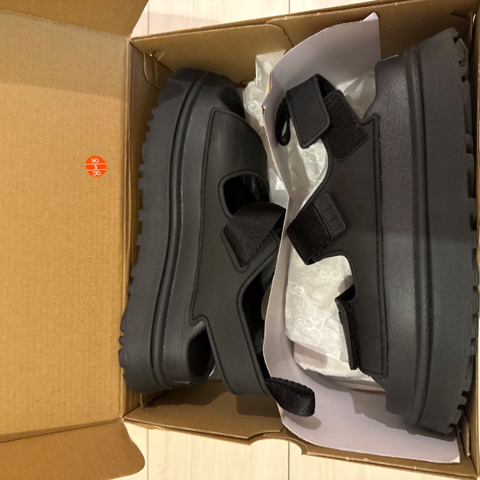値下げ可能】UGG GOLDENGLOW BLACK アグ ゴールデングロウ ブラック