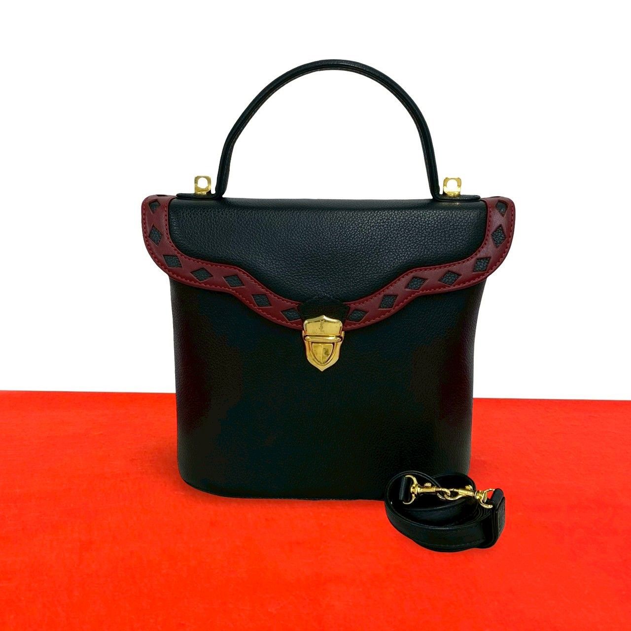 極 美品 袋付き YVES SAINT LAURENT イヴ・サンローラン カットアウト