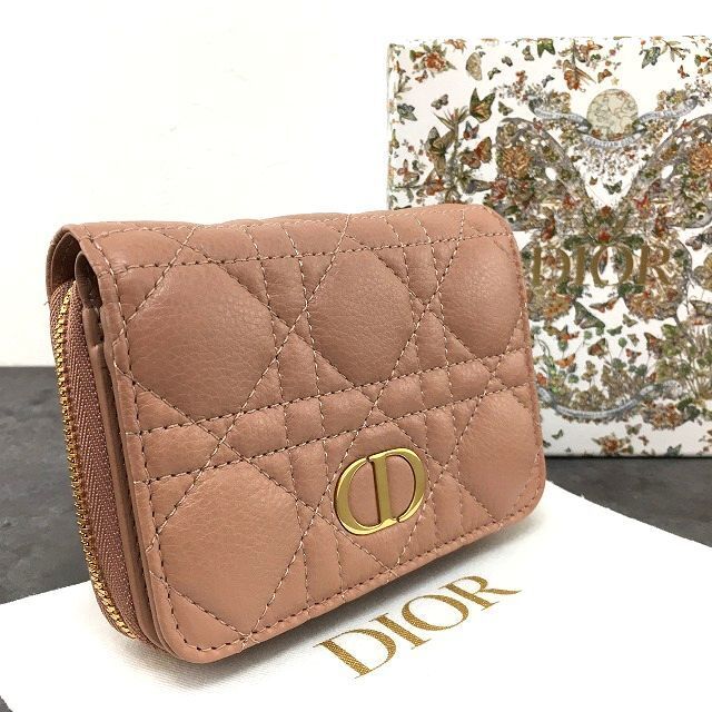 未使用品 Christian Dior Caro Scarlet コンパクトウォレット カナージュ CDロゴ 399