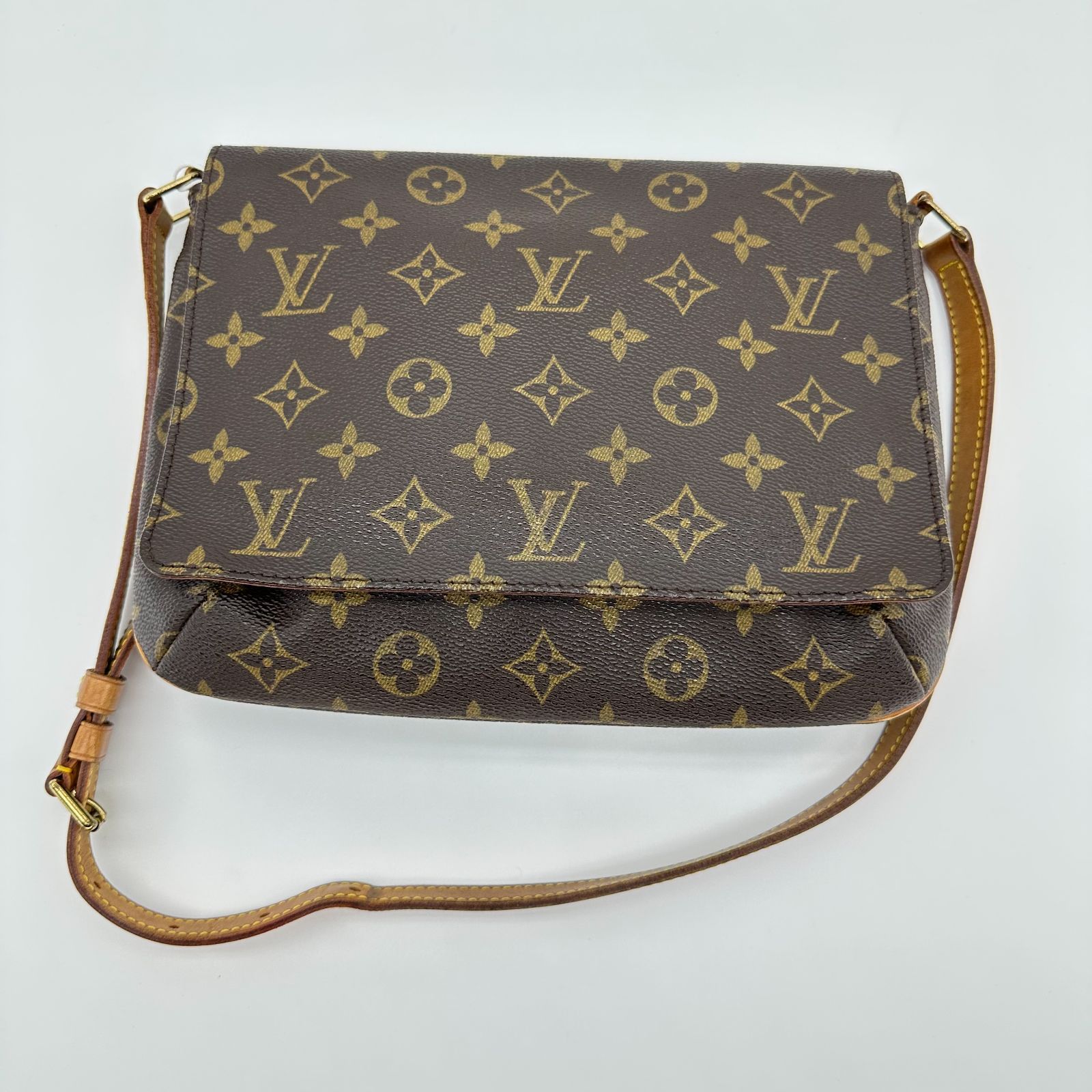 LOUIS VUITTON ルイヴィトン モノグラム ミュゼットタンゴ ショルダー