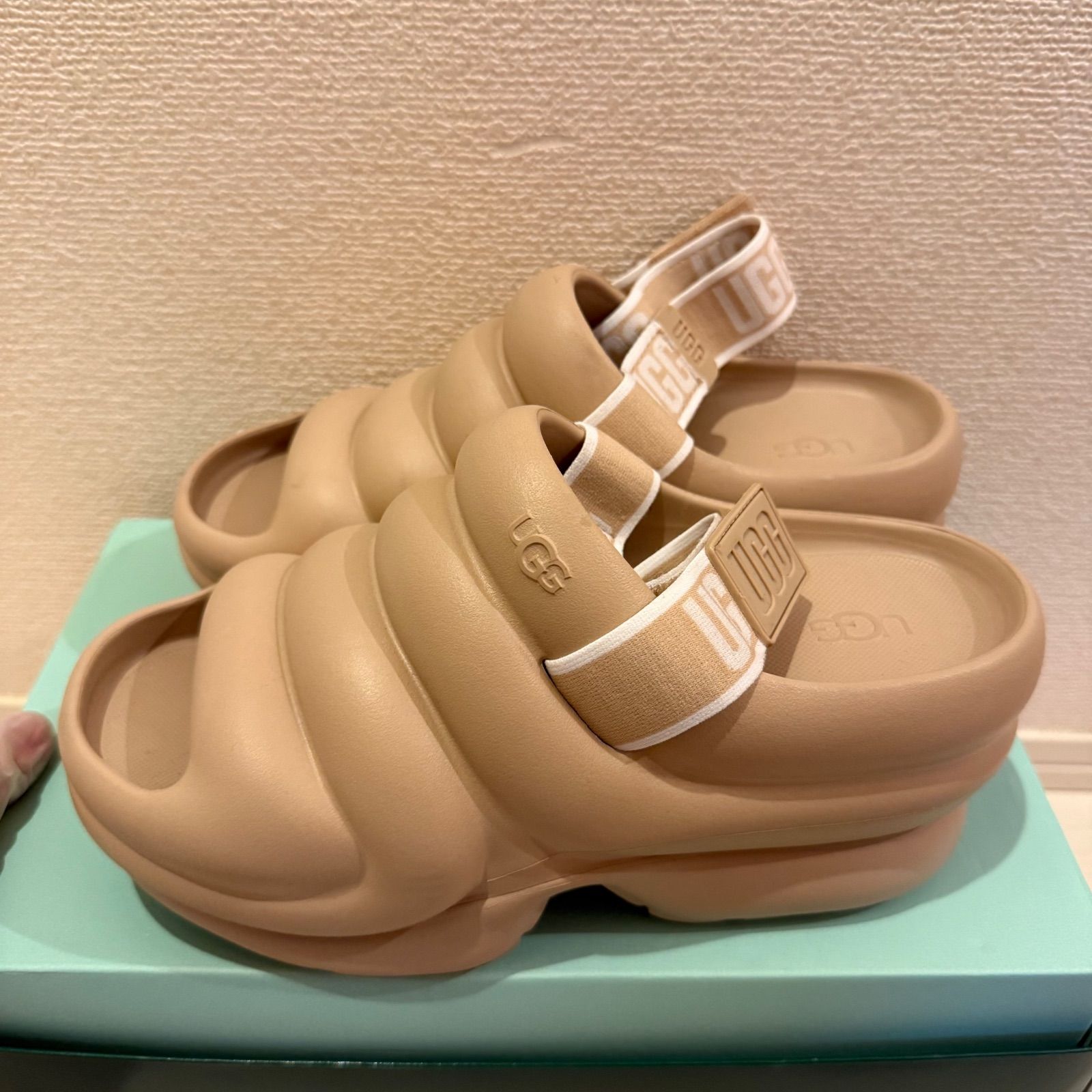 値下げ可能！】UGG Aww Yeah アグ アーイヤー ヒールサンダル 25cm W8