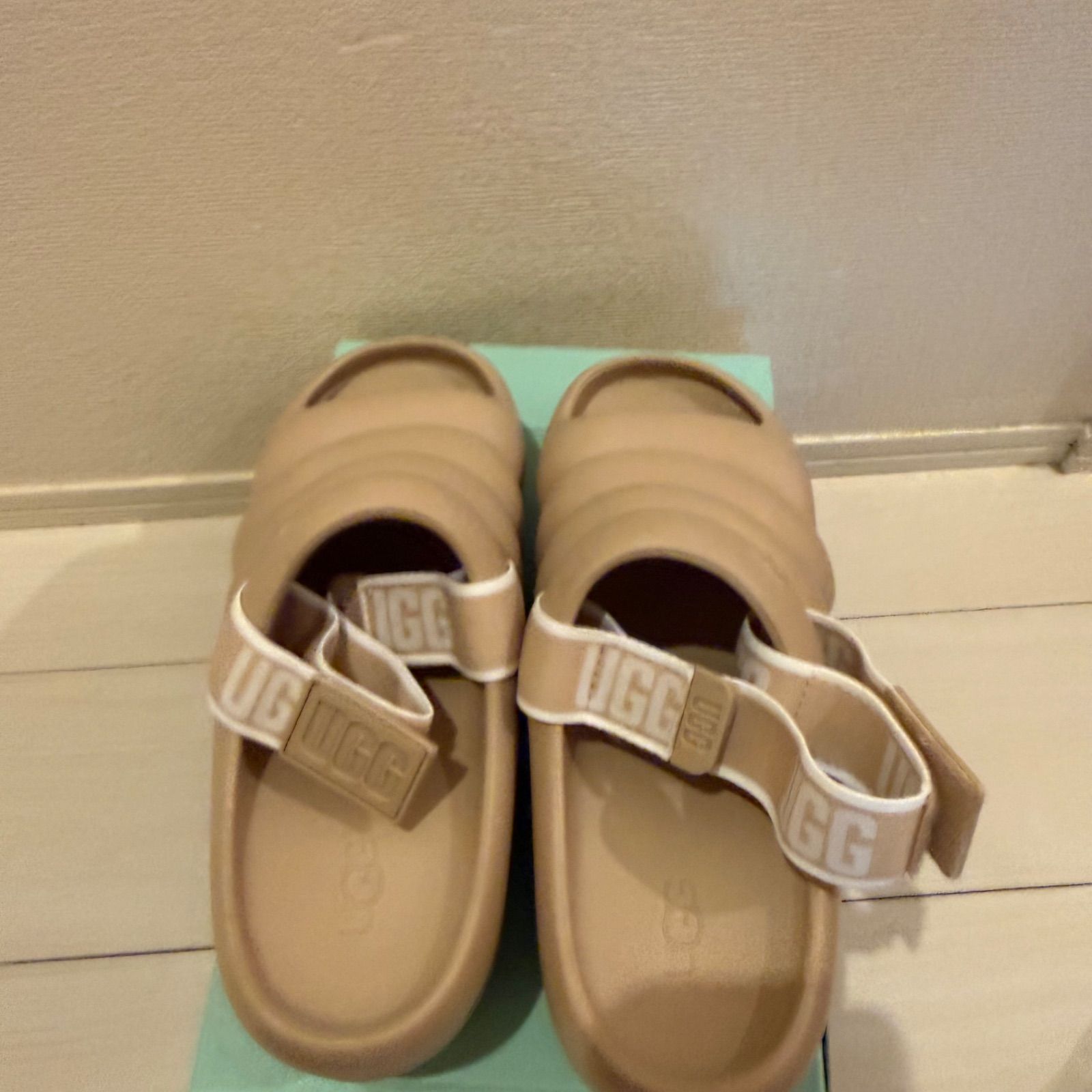 値下げ可能！】UGG Aww Yeah アグ アーイヤー ヒールサンダル 25cm W8