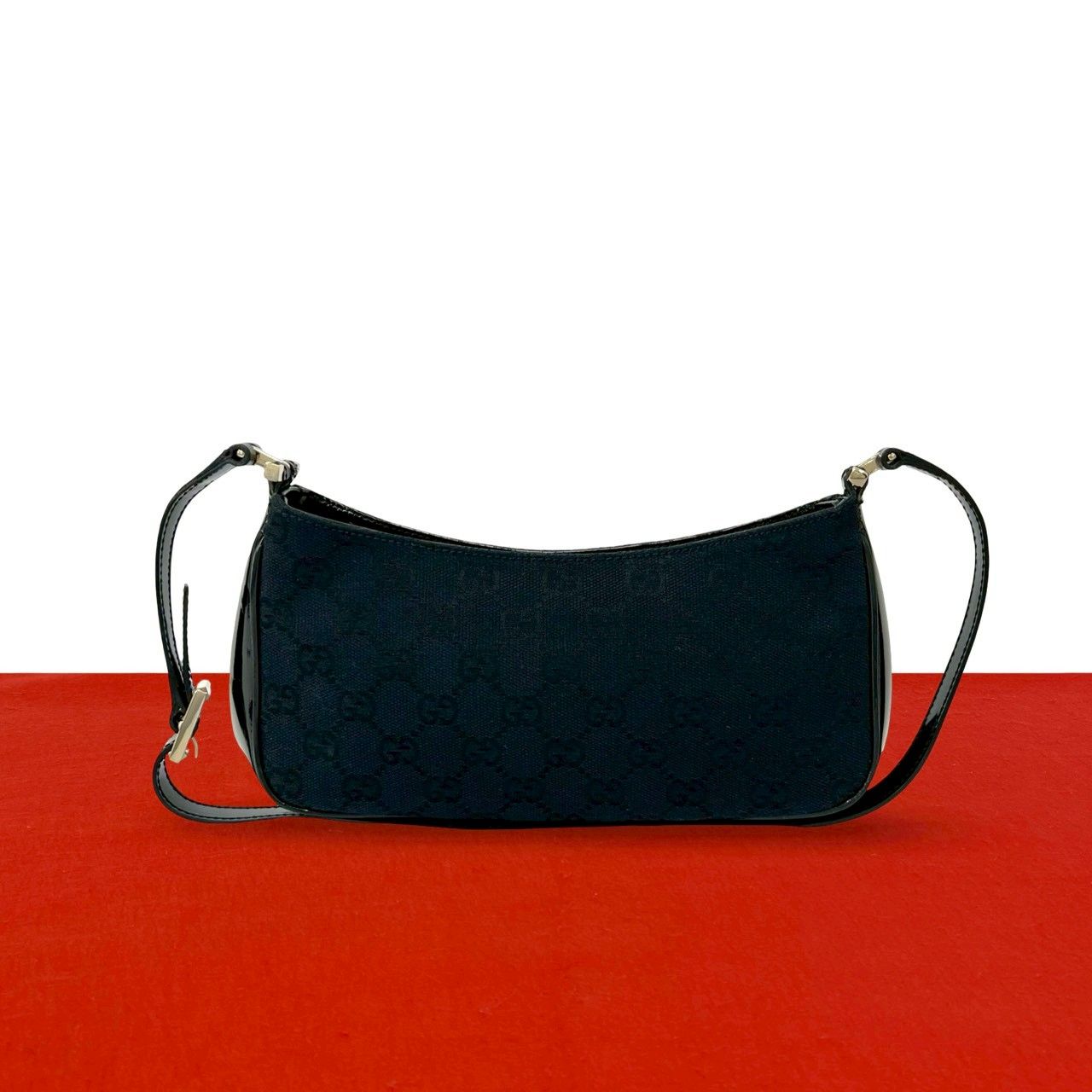 美品✨️GUCCI　ワンショルダーバッグ　ホーボー　GGキャンバス　エナメル総柄 極 美品 GUCCI グッチ GG キャンバス エナメル レザー 本革