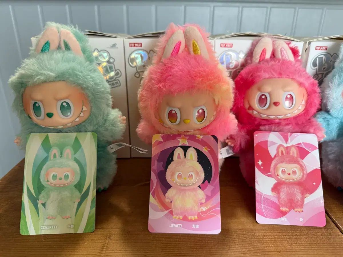 フィギュア ラブブ マカロン 出品