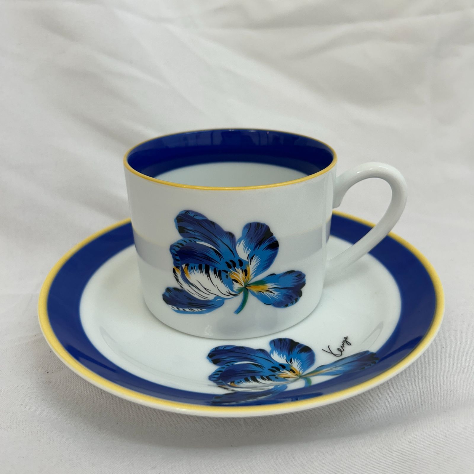 ケンゾーカップ&ソーサー　ケンゾー食器　ケンゾーフローラリ　LANCELカップ R【中古品】KENZO ケンゾー カップ&ソーサー 2客セット ペアカップ 花