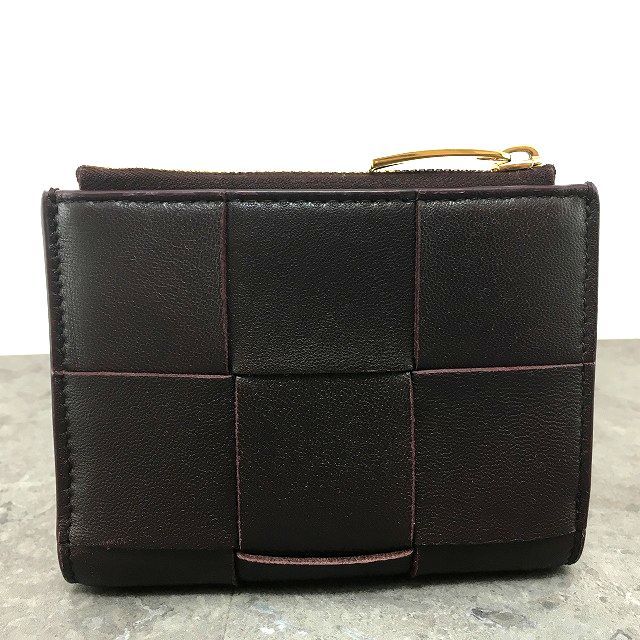 極美品 BOTTEGAVENETA 二つ折り財布 ラムスキン 198 極美品 BOTTEGA VENETA カセット コンパクトウォレット ラムスキン 402