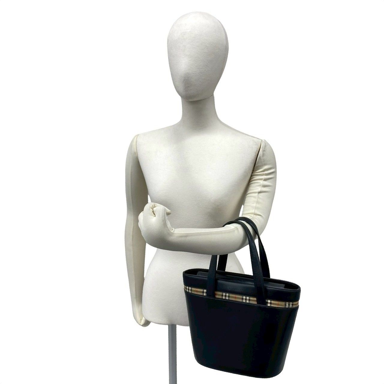 極 美品 BURBERRY バーバリー ノバチェック 柄 ロゴ 刻印 カーフ