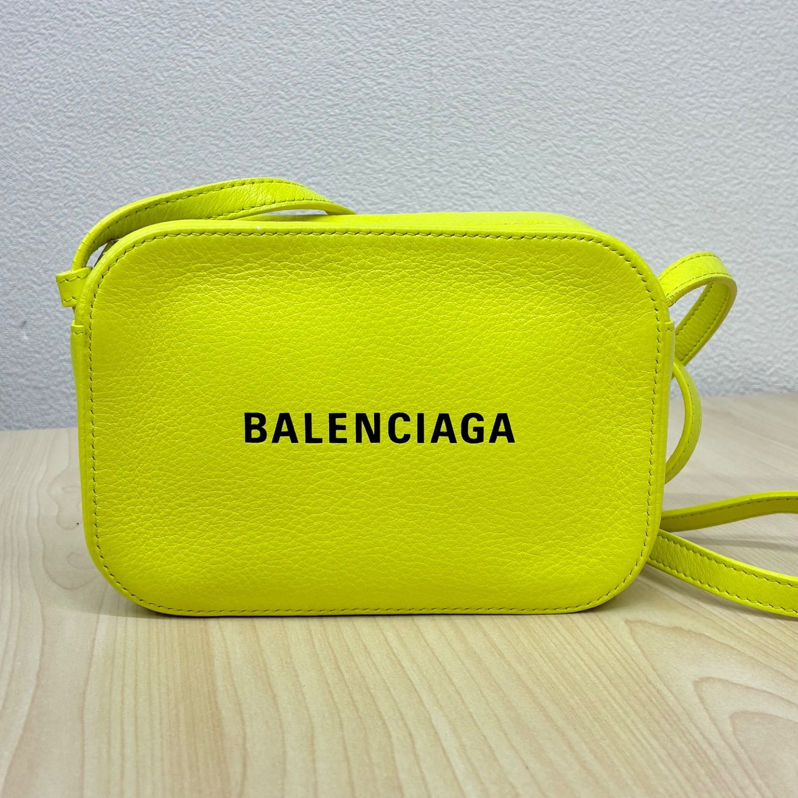 BALENCIAGA ショルダーバッグ イエロー バレンシアガ BALENCIAGA】ロゴレザーショルダーバッグ ポシェット