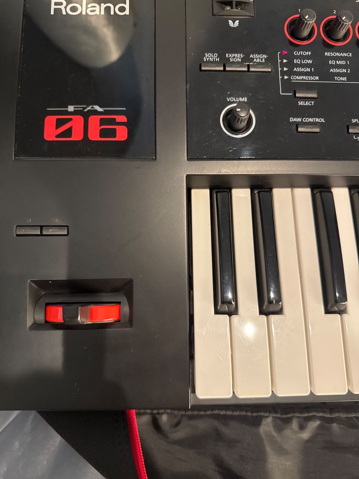 Roland FA-06 シンセサイザー ソフトケース付属 - メルカリ