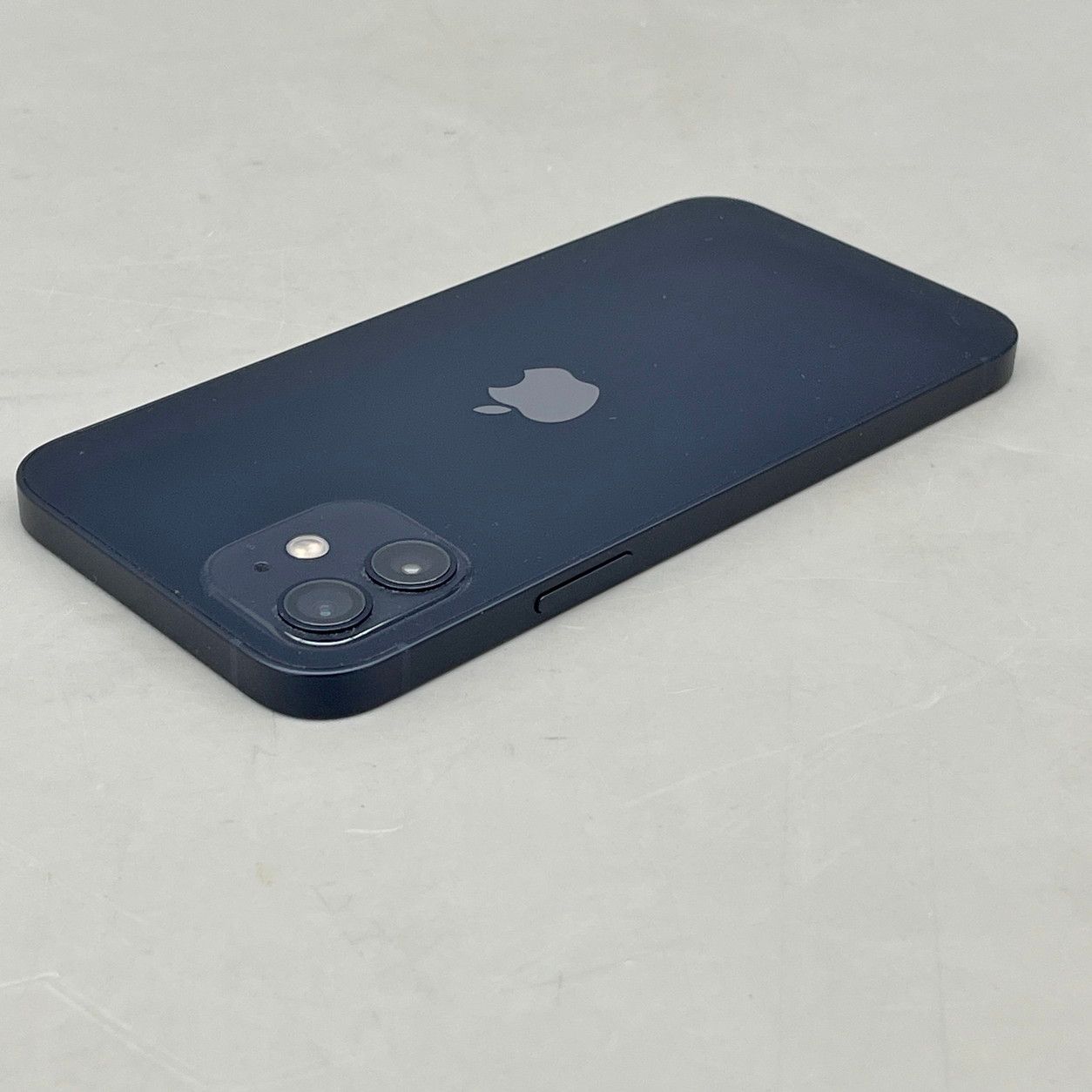 iPhone 12 128GB ブラック SIM解除済 中古 Bランク - メルカリ