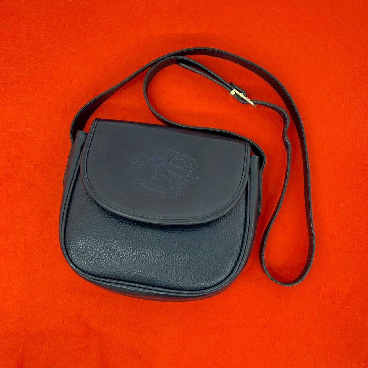 【極美品】バーバリー　ショルダーバッグ　ブルーノ　シャドーチェック　ネイビー 極 美品 Burberrys バーバリーズ ヴィンテージ シャドーホース ロゴ
