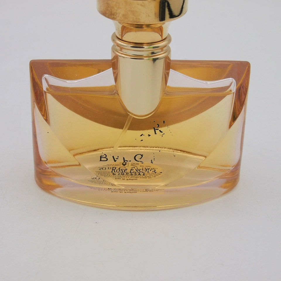 中古品』BVLGARI ローズ エッセンシャル 香水 廃盤】美品 BVLGARI