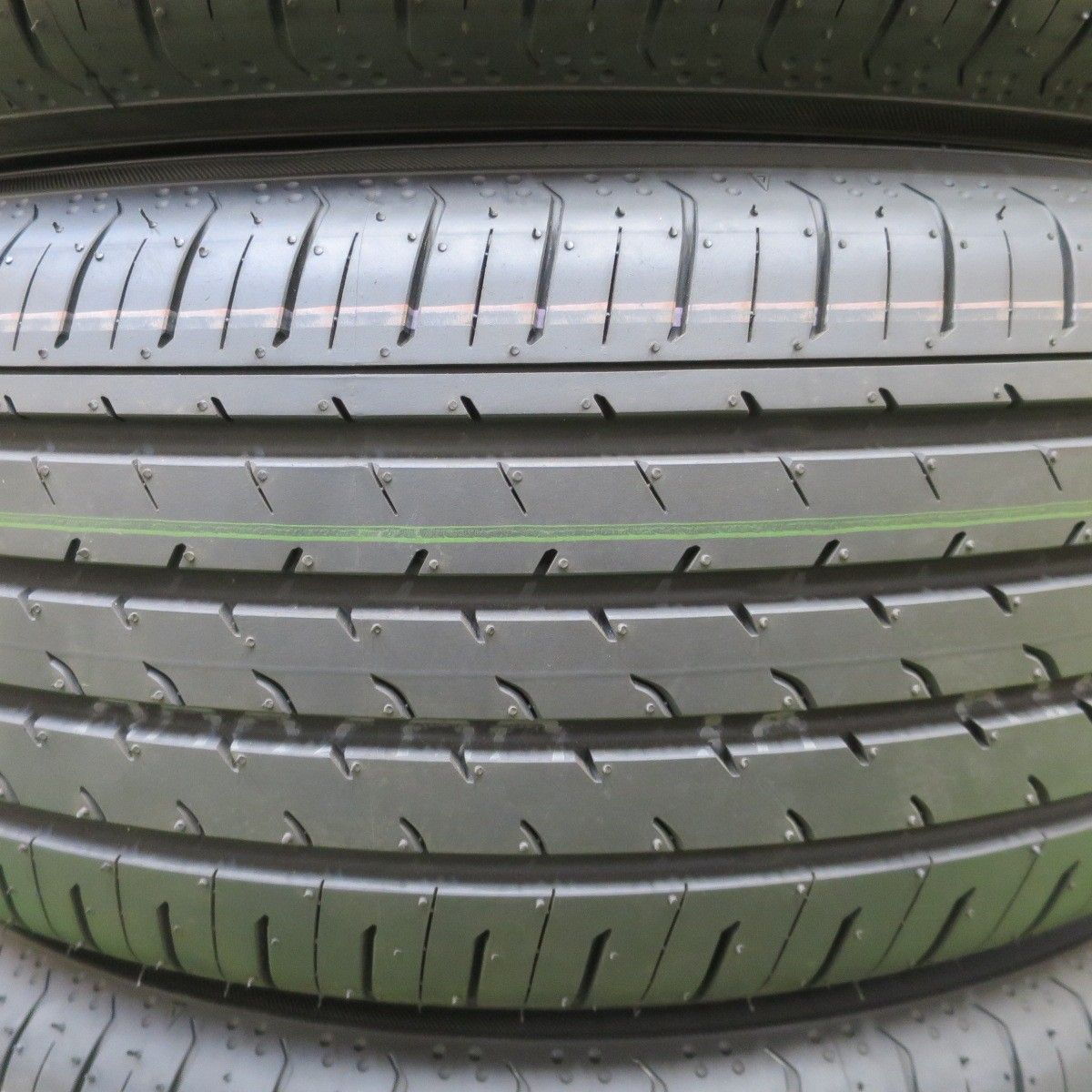 新車外し！26年☆225/60R18 ヨコハマ アドバン V03 V03A タイヤ 18 