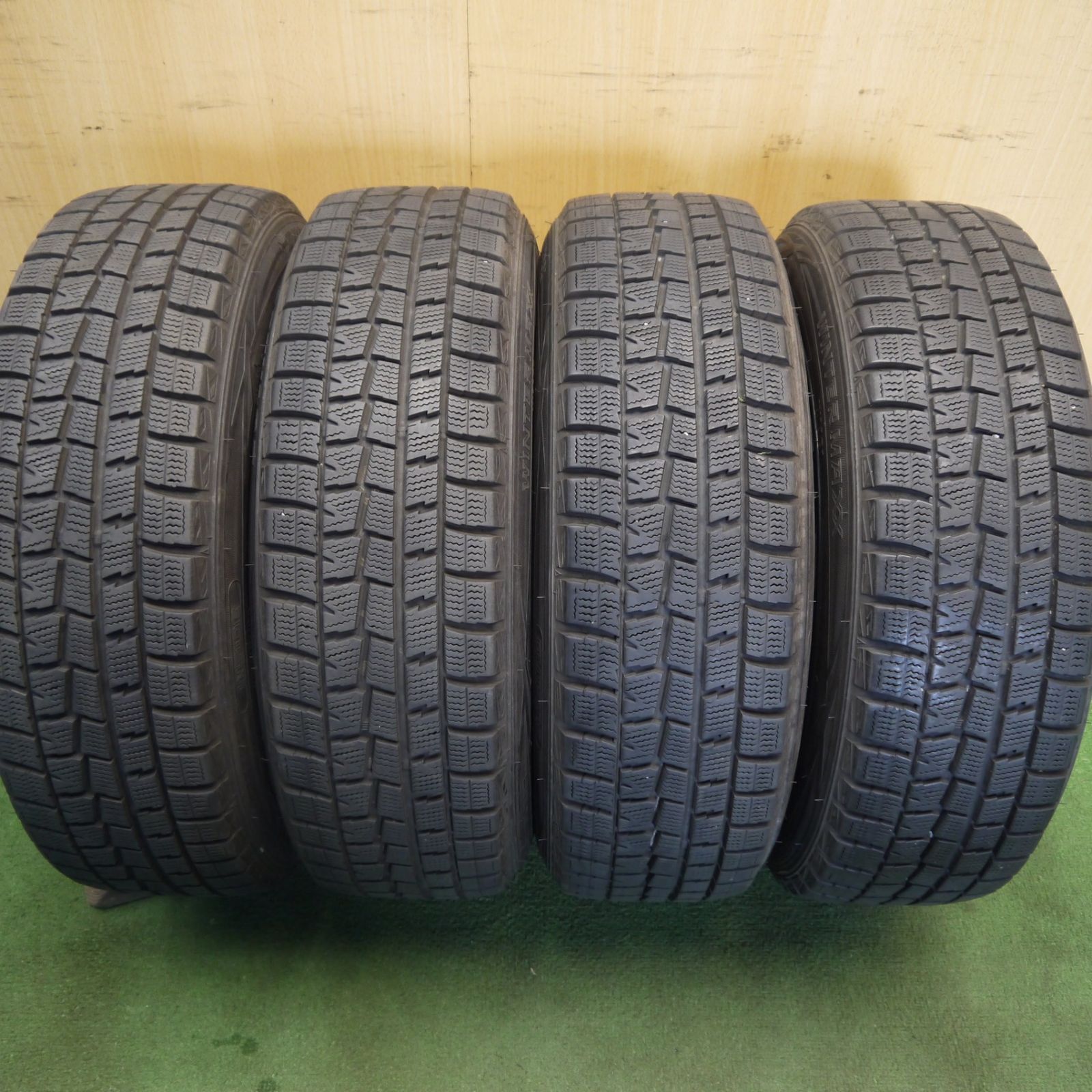 Atsu1 ラクティス等バリ溝ダンロップ175/60R16スタッドレス2本 バリ溝！8.5分◎ラクティス 等 175/60R16 スタッドレス ダンロップ