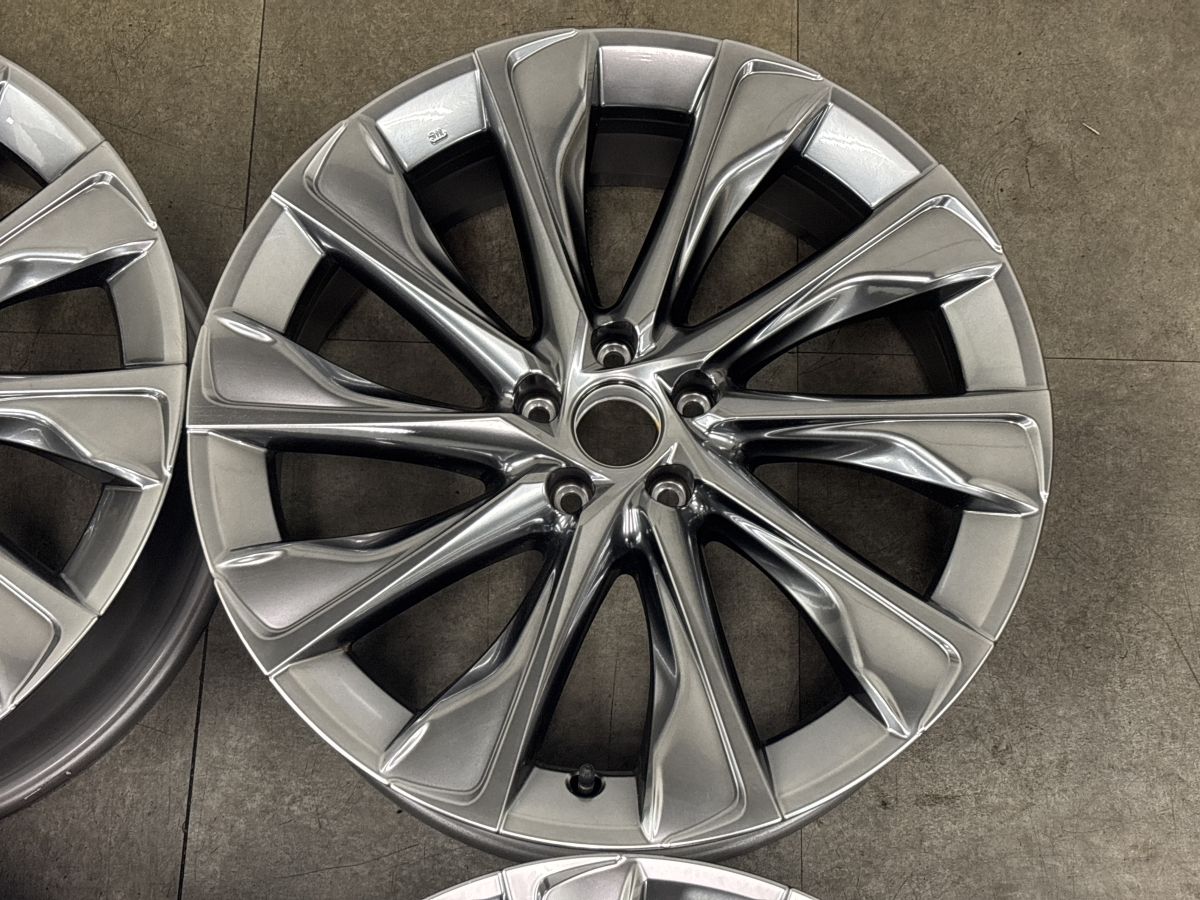 新車外し品】トヨタ クラウンクロスオーバー Z 純正 21in 7.5J +35