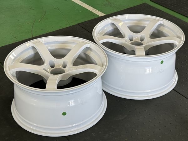 未使用 18インチ ホワイト スポークホイール 「2本セット」 2本セット 18x9.5J+28 114.3-5H 18インチ 5本スポーク グロスホワイト