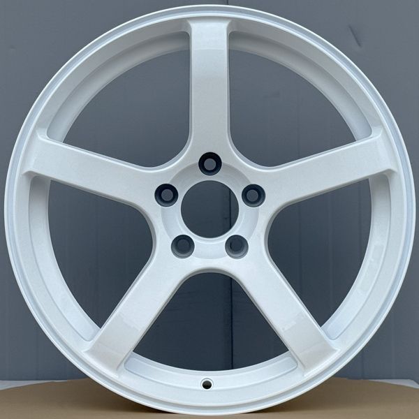 2本セット 18x9.5J+28 114.3-5H 18インチ 5本スポーク グロスホワイト