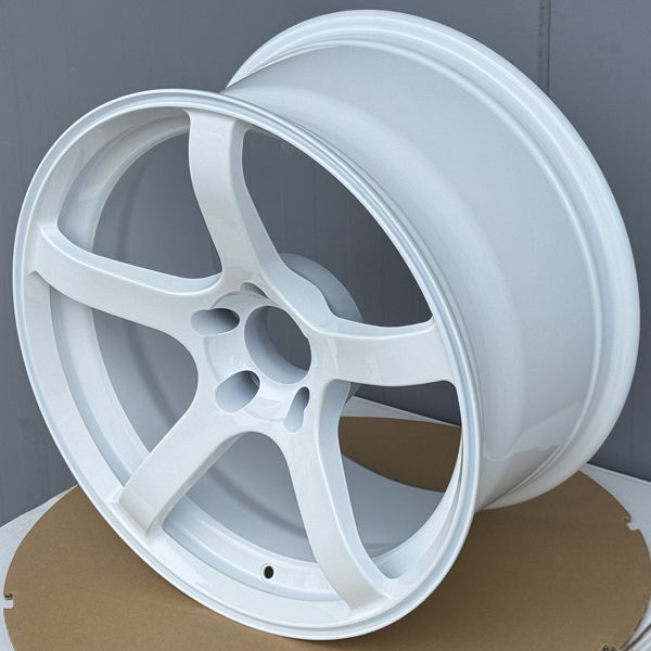 2本セット 18x9.5J+28 114.3-5H 18インチ 5本スポーク グロスホワイト