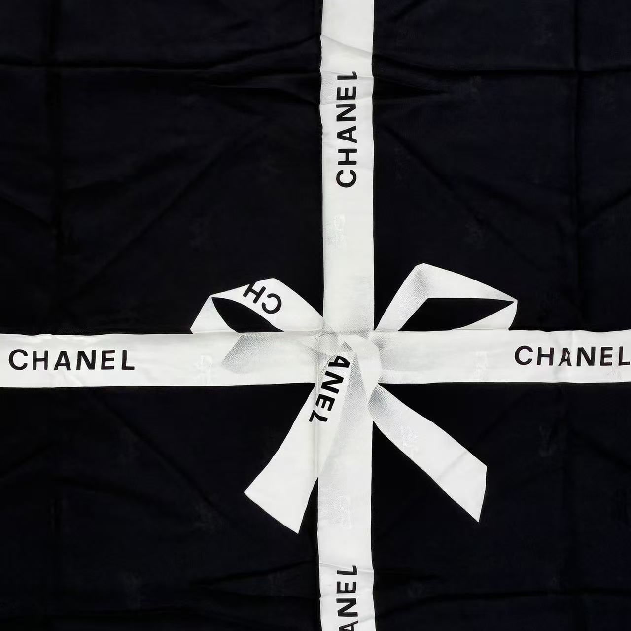 新品同様 CHANEL シャネル ロゴ シルク スカーフ リボン ブラック 箱