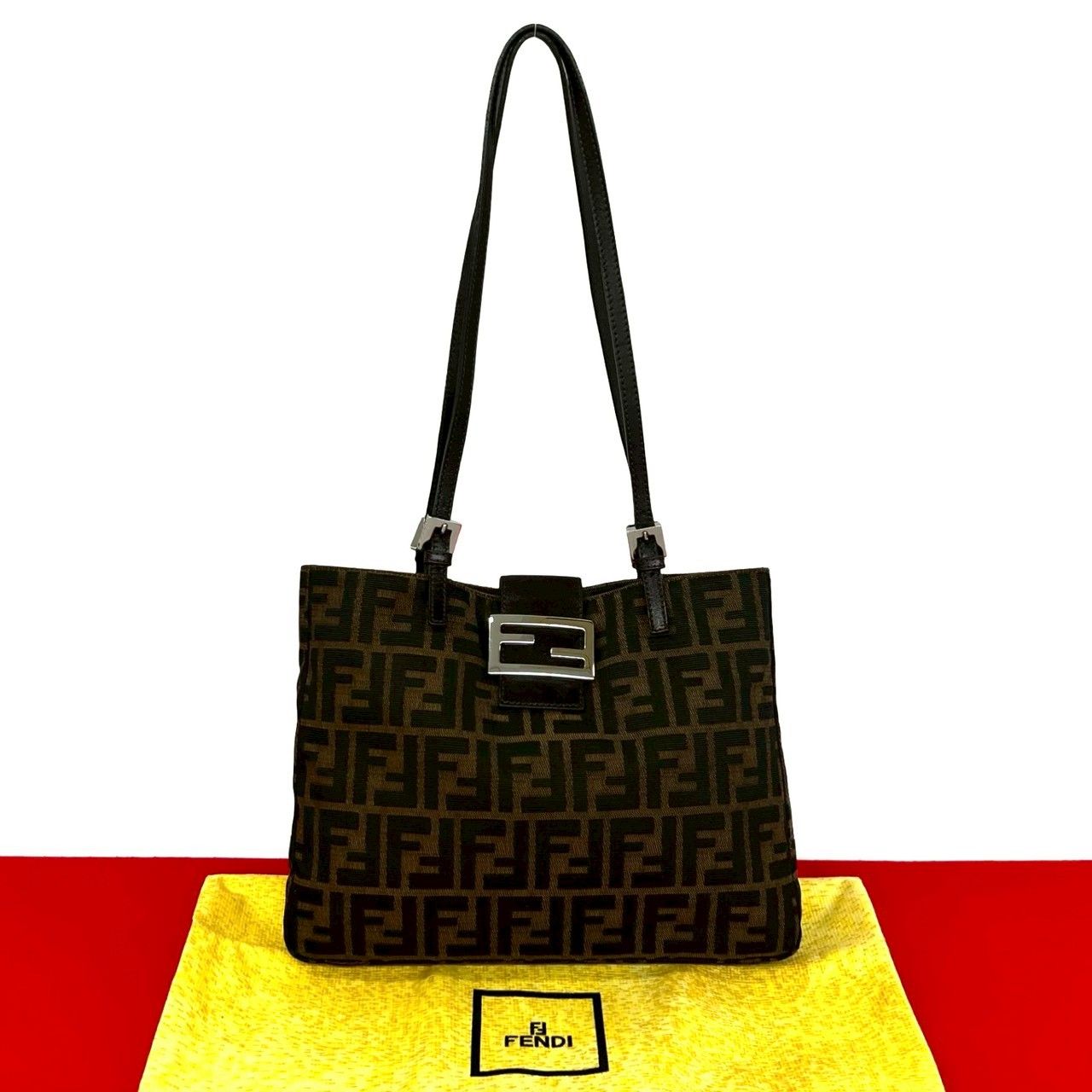 極 美品 袋付き FENDI フェンディ ズッカ FF 柄 ロゴ 金具 キャンバス