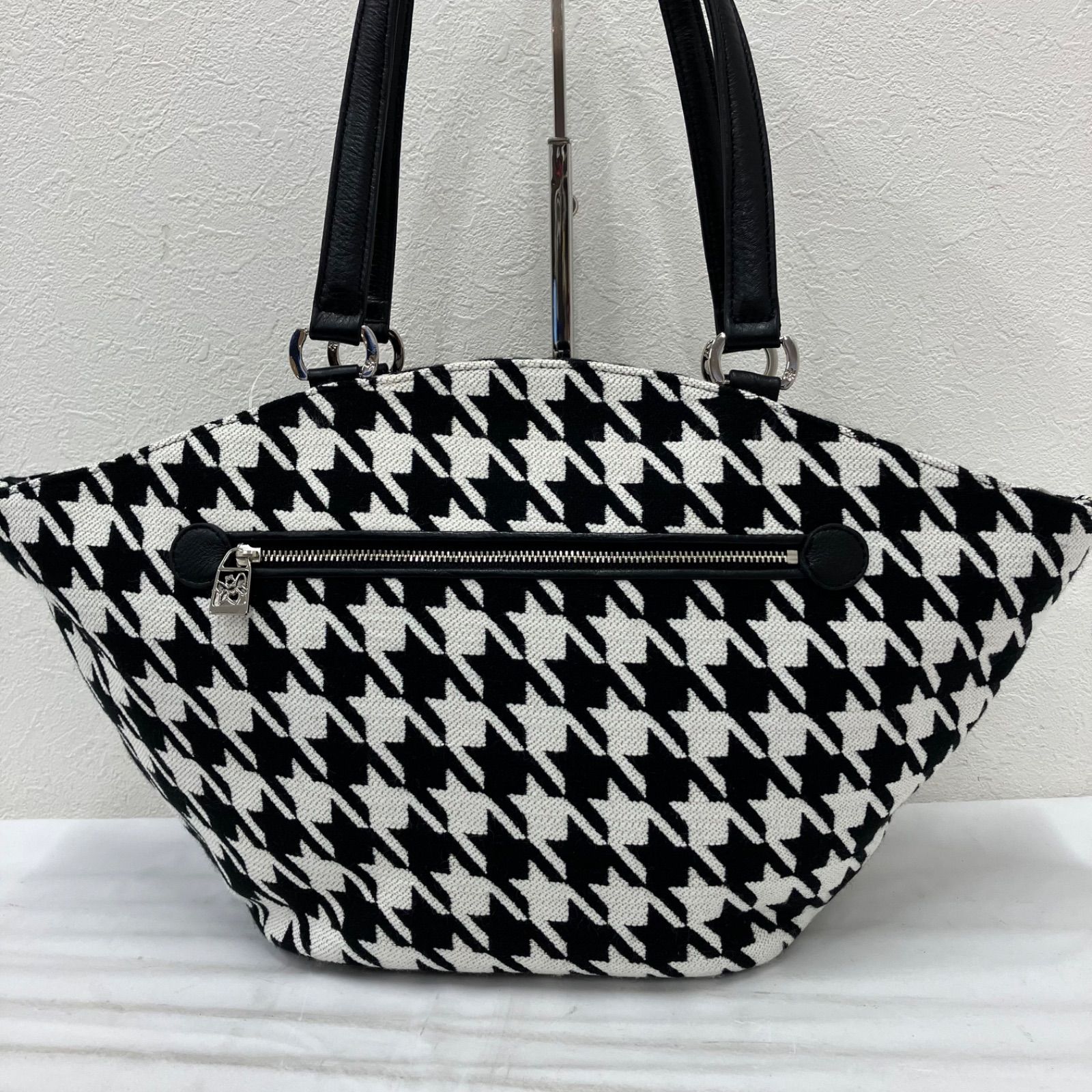 未使用級✨　Think Bee! トートバッグ ハンドバック　千鳥柄 クロコ Y5844 【美品】 Think Bee! シンクビー！ サブリナ トートバッグ